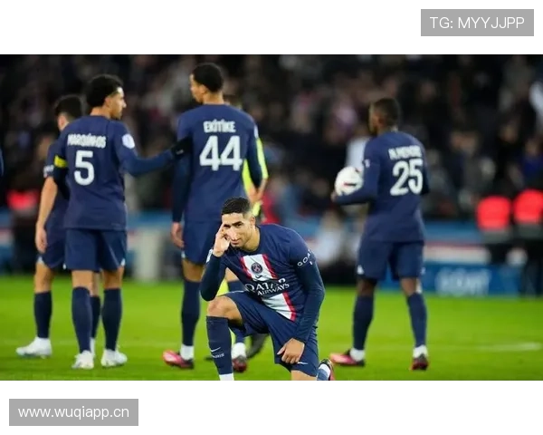 巴黎圣日耳曼关键战接连失利，问题显现对争冠形势产生影响