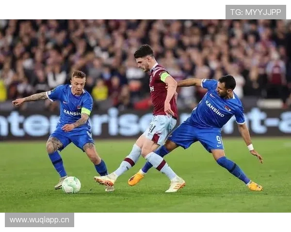 赖斯与托马斯中场战术角色及体系结构对比分析