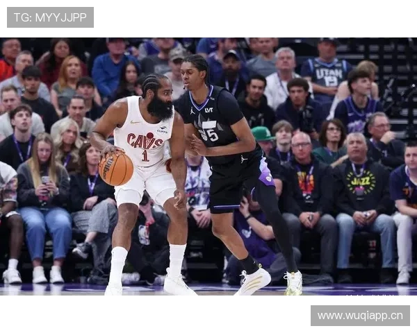 奥斯卡·罗伯特森助攻组织优于魔术师沃尔特，提升球队进攻节奏